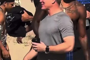 继续留独行侠？德怀特·鲍威尔受欧文邀请训练，还与新帅相谈甚欢